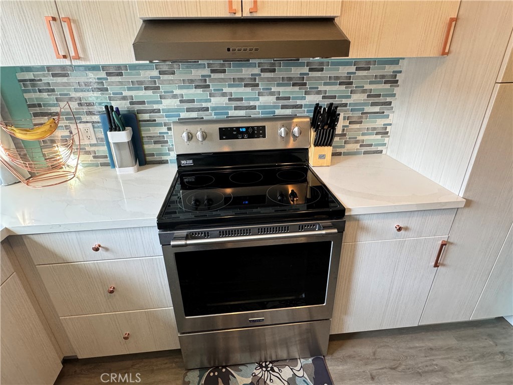 27629 Ruby Lane Castaic, CA 91384 - Photo 5 of 25