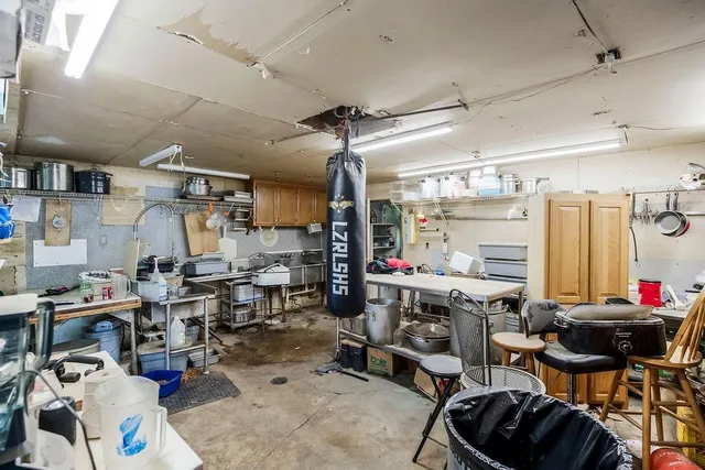 $400,000 | 38708 East Hudson Road, Oak Grove, MO 64075