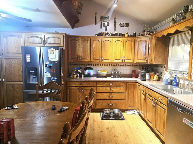 $400,000 | 38708 East Hudson Road, Oak Grove, MO 64075