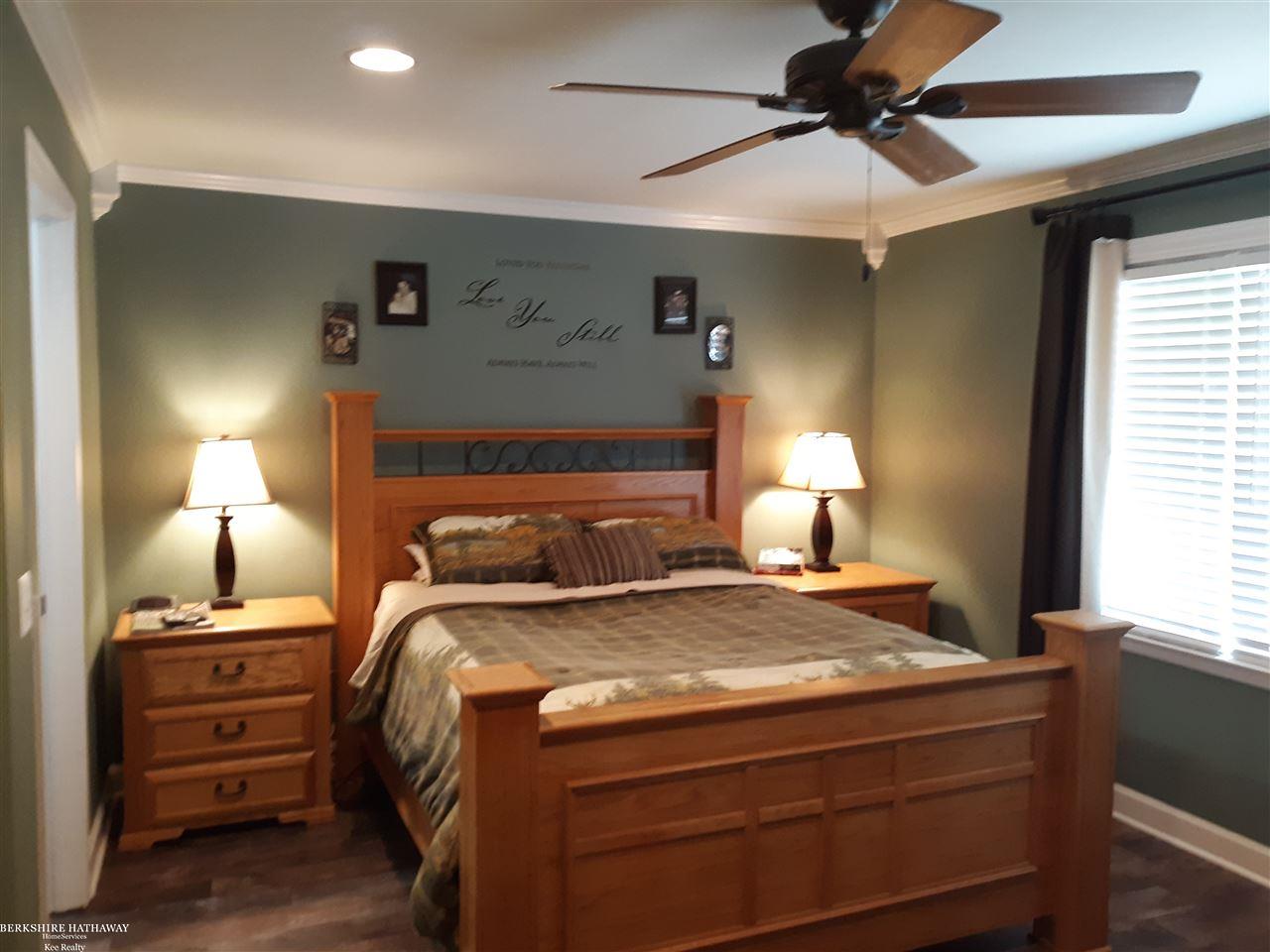72695 Van Dyke Romeo, MI 48065 - Photo 61 of 79 31350328-60.JPG