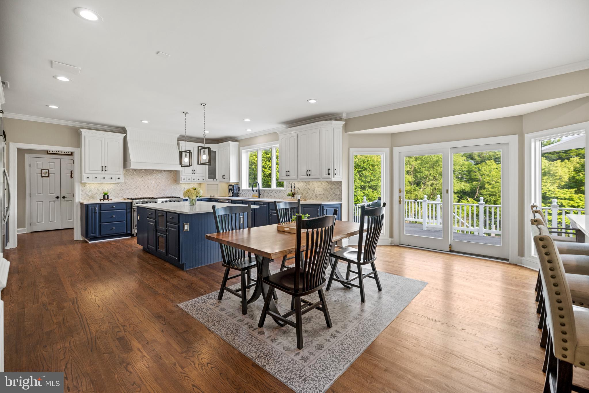 12621 High Meadow Road North Potomac, MD 20878 - Photo 7 of 38 Gourmet Chef's Kitchen w/Breakfast Area