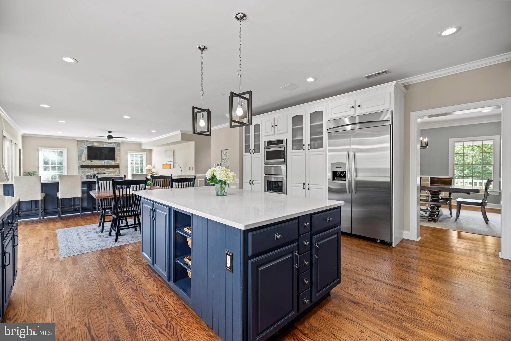 12621 High Meadow Road North Potomac, MD 20878 - Photo 9 of 38 Gourmet Chef's Kitchen