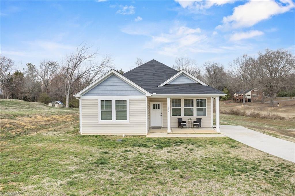 444 Weatherly Street Ramseur, NC 27316 - Photo 2 of 23