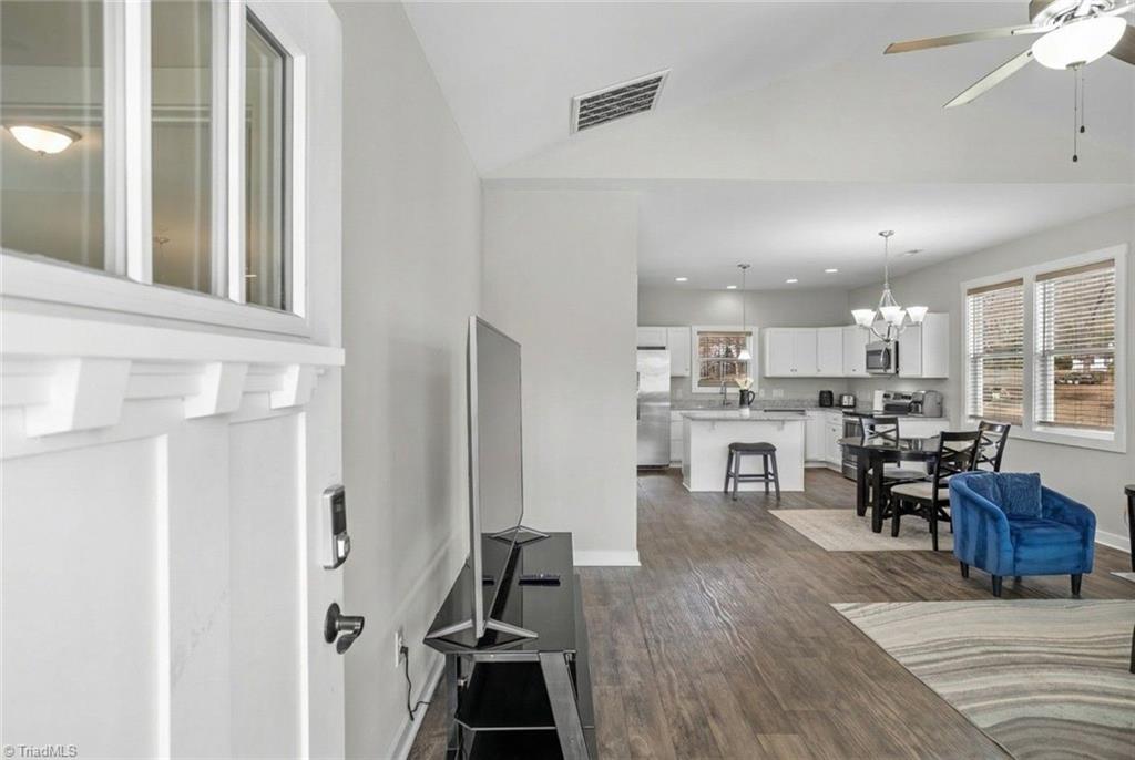 444 Weatherly Street Ramseur, NC 27316 - Photo 4 of 23 Entry