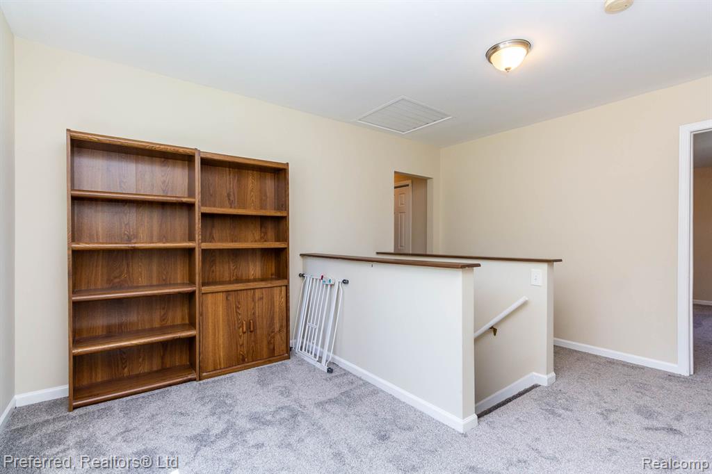 41944 Cherry Hill Road Novi, MI 48375 - Photo 24 of 44
