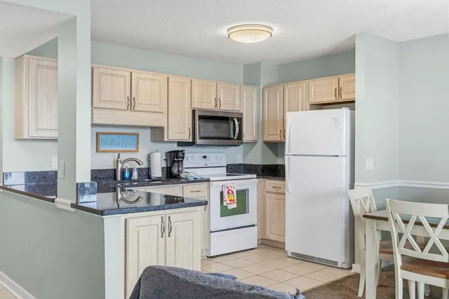 $249,900 | 5905 South Kings Highway, Unit 513B, Myrtle Beach, SC 29575