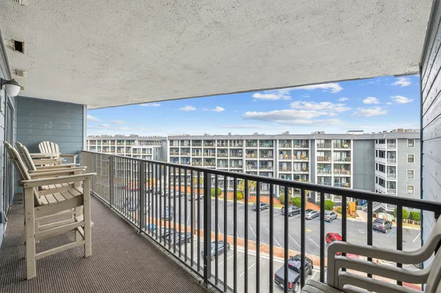 $249,900 | 5905 South Kings Highway, Unit 513B, Myrtle Beach, SC 29575