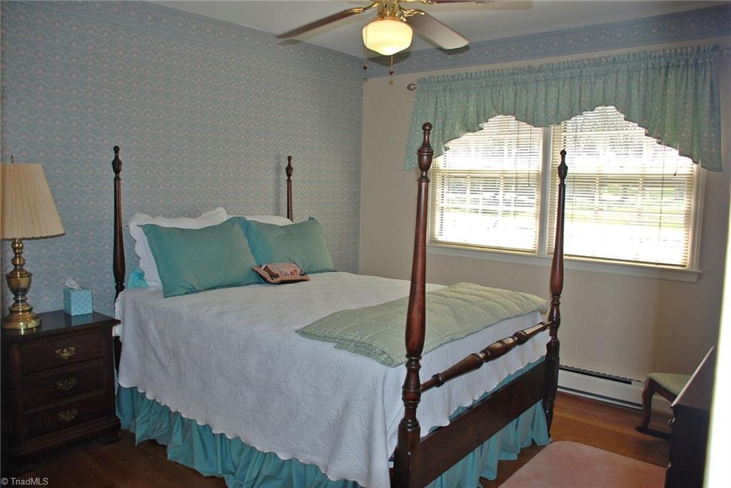 5704 Old Oak Ridge Road Greensboro, NC 27410 - Photo 14 of 22 2nd bedroom