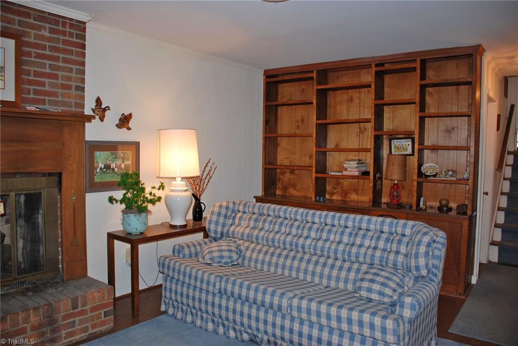 5704 Old Oak Ridge Road Greensboro, NC 27410 - Photo 18 of 22 Lower level living area