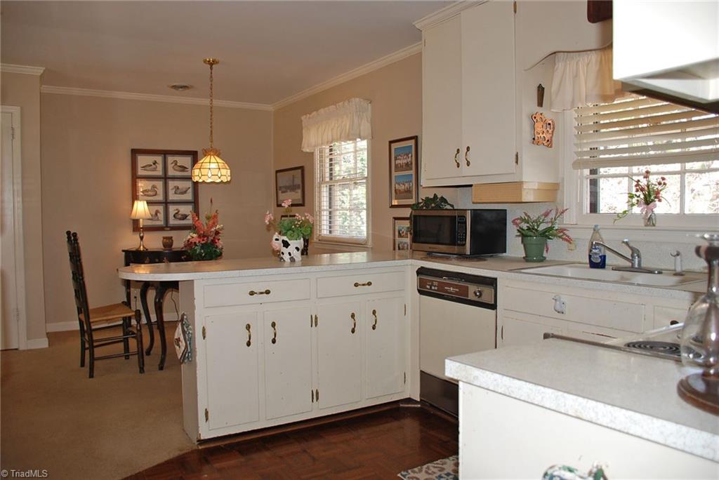 5704 Old Oak Ridge Road Greensboro, NC 27410 - Photo 9 of 22