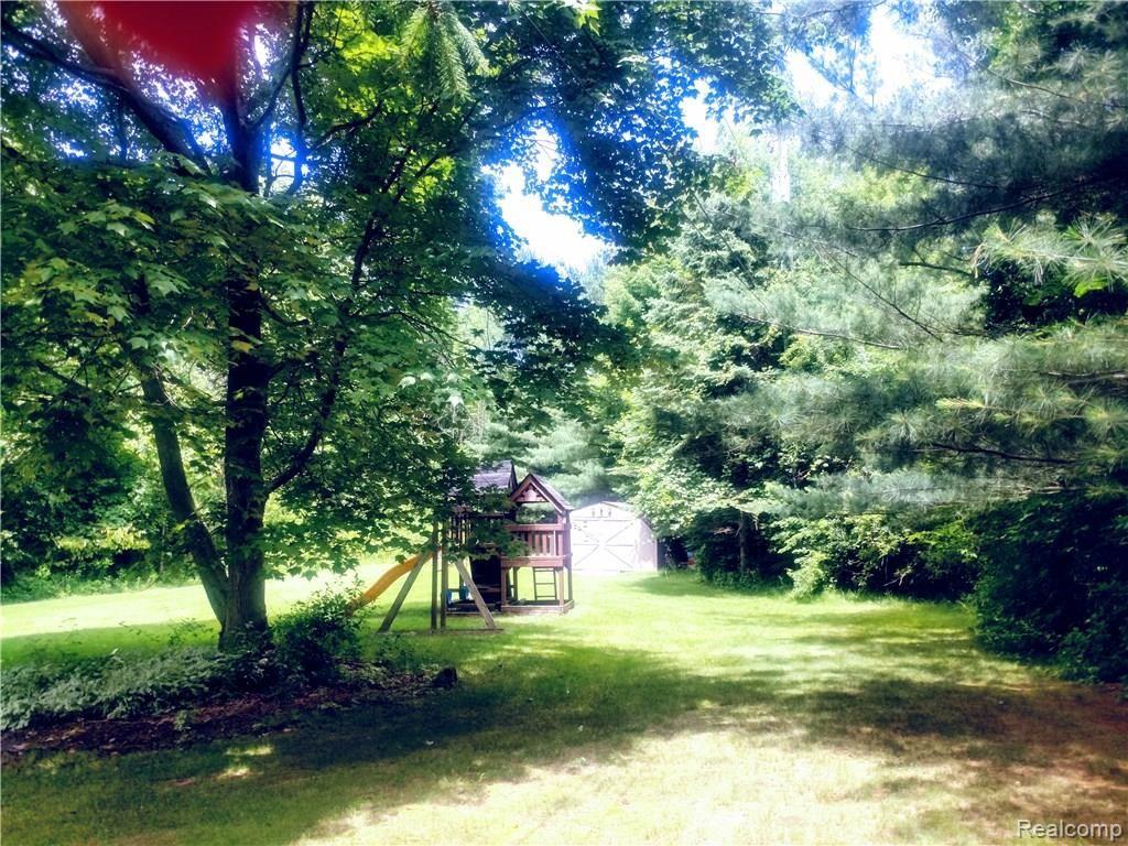 5320 Stickney Road Clarkston, MI 48348 - Photo 23 of 25 stickney 4.jpg