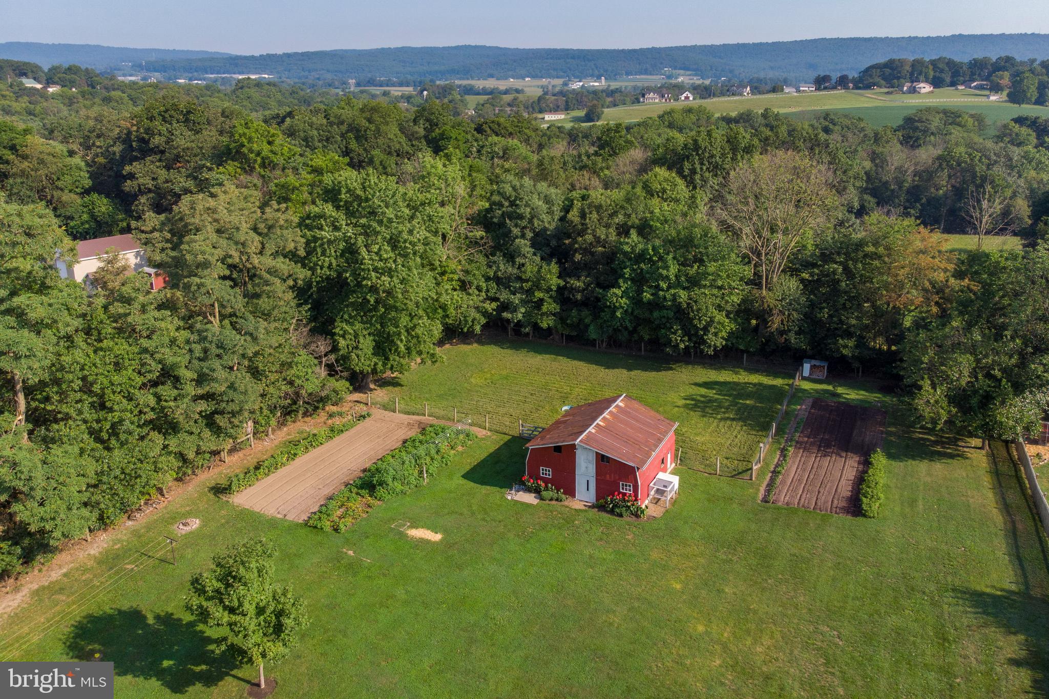 556 East Pleasantview Road Manheim, PA 17545 - Photo 7 of 93