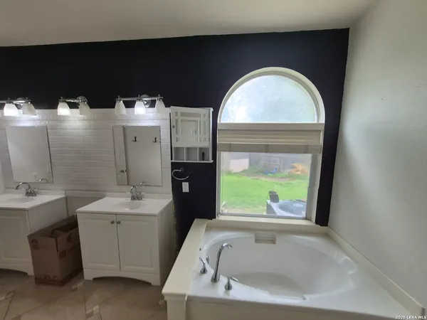 $2,895 | 712 Moss Wood, Schertz, TX 78154