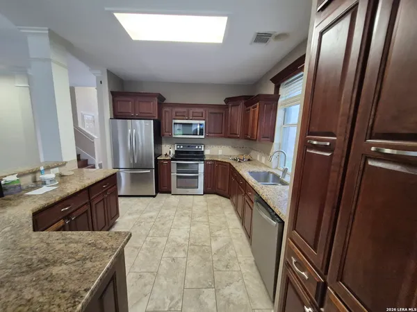 $2,895 | 712 Moss Wood, Schertz, TX 78154