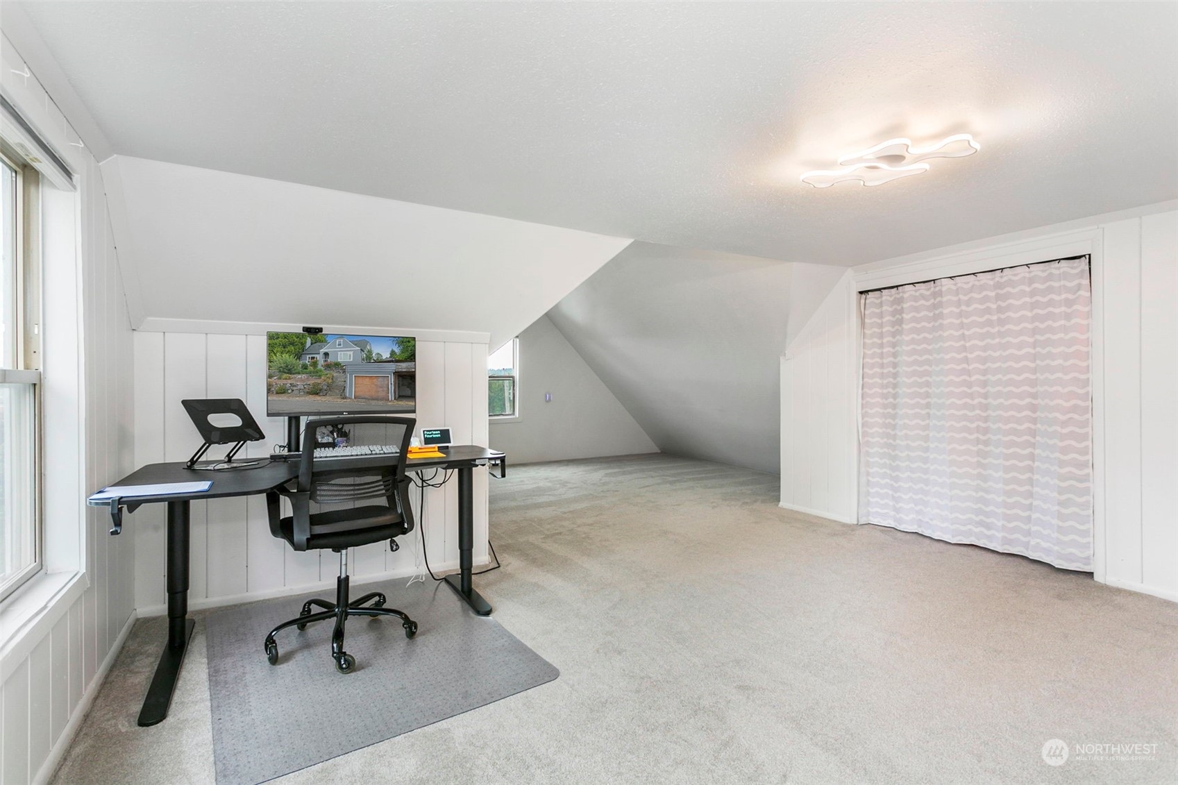 710 Prospect Avenue North Kent, WA 98031 - Photo 25 of 37 a view of workspace with furniture and windows