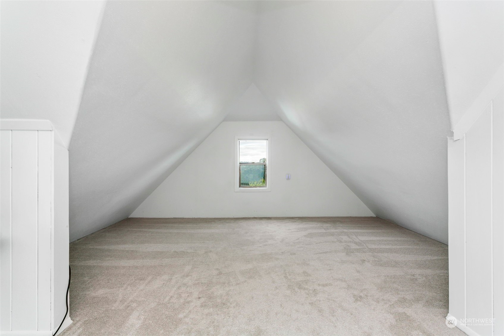 710 Prospect Avenue North Kent, WA 98031 - Photo 26 of 37 an empty room with wooden floor and windows