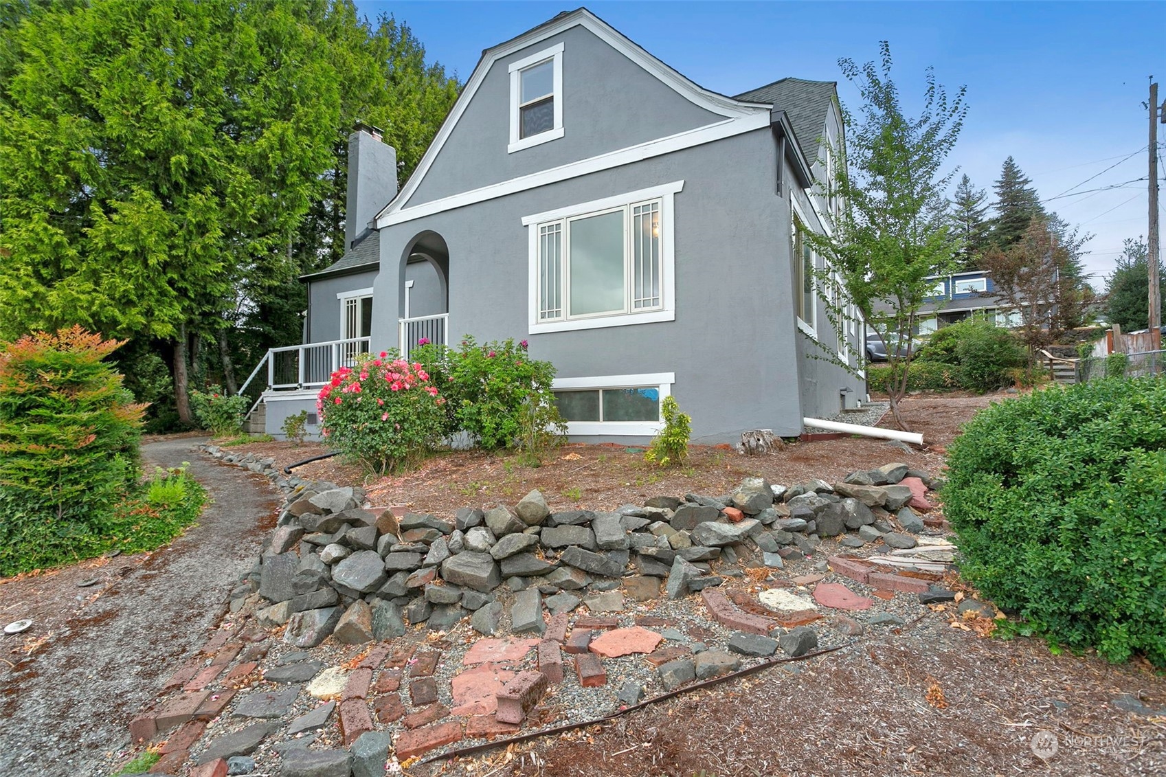 710 Prospect Avenue North Kent, WA 98031 - Photo 33 of 37 a front view of a house with a yard