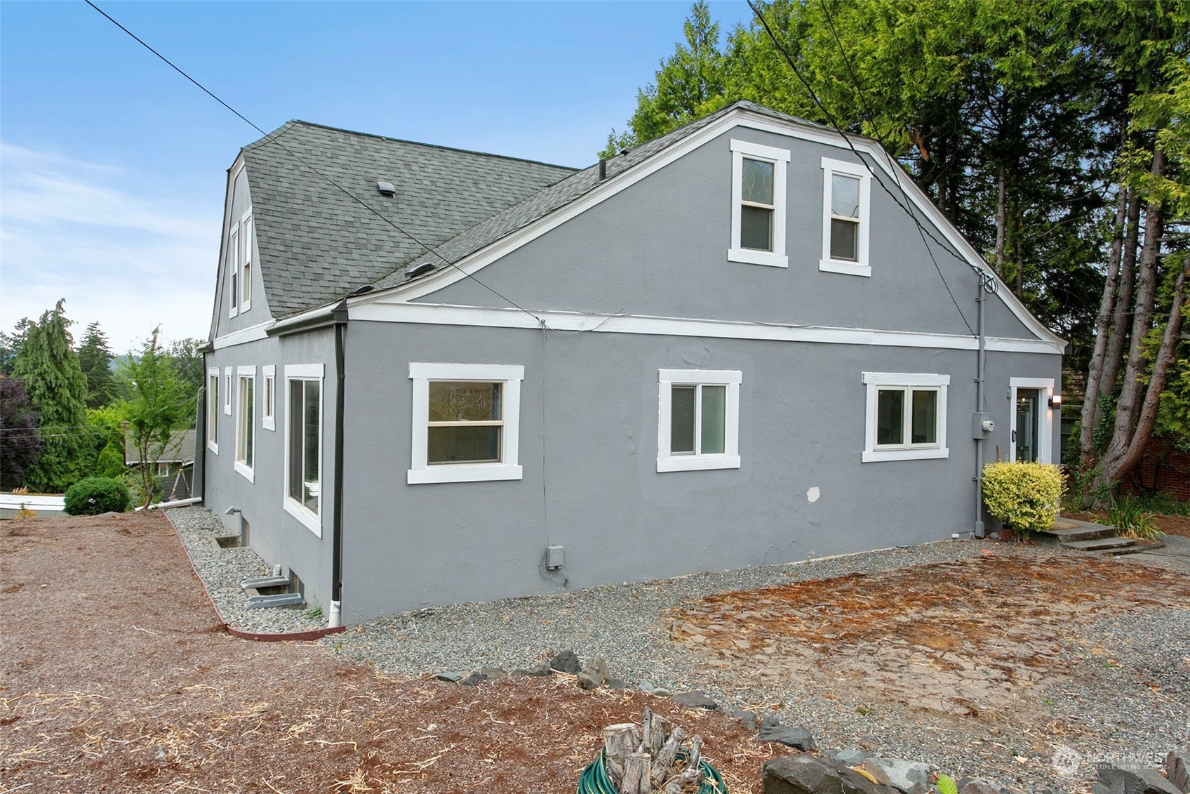 710 Prospect Avenue North Kent, WA 98031 - Photo 35 of 37 a front view of a house with garden