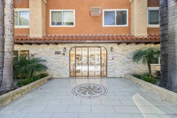 $459,900 | 3220 Altura La, Unit 220, La Crescenta, CA 91214