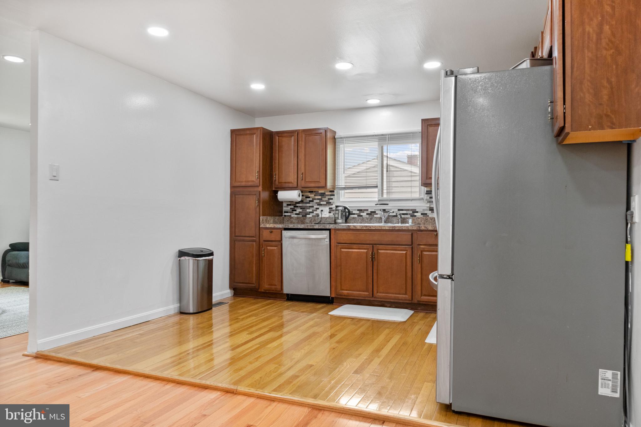 6200 Collinsway Road Catonsville, MD 21228 - Photo 13 of 50