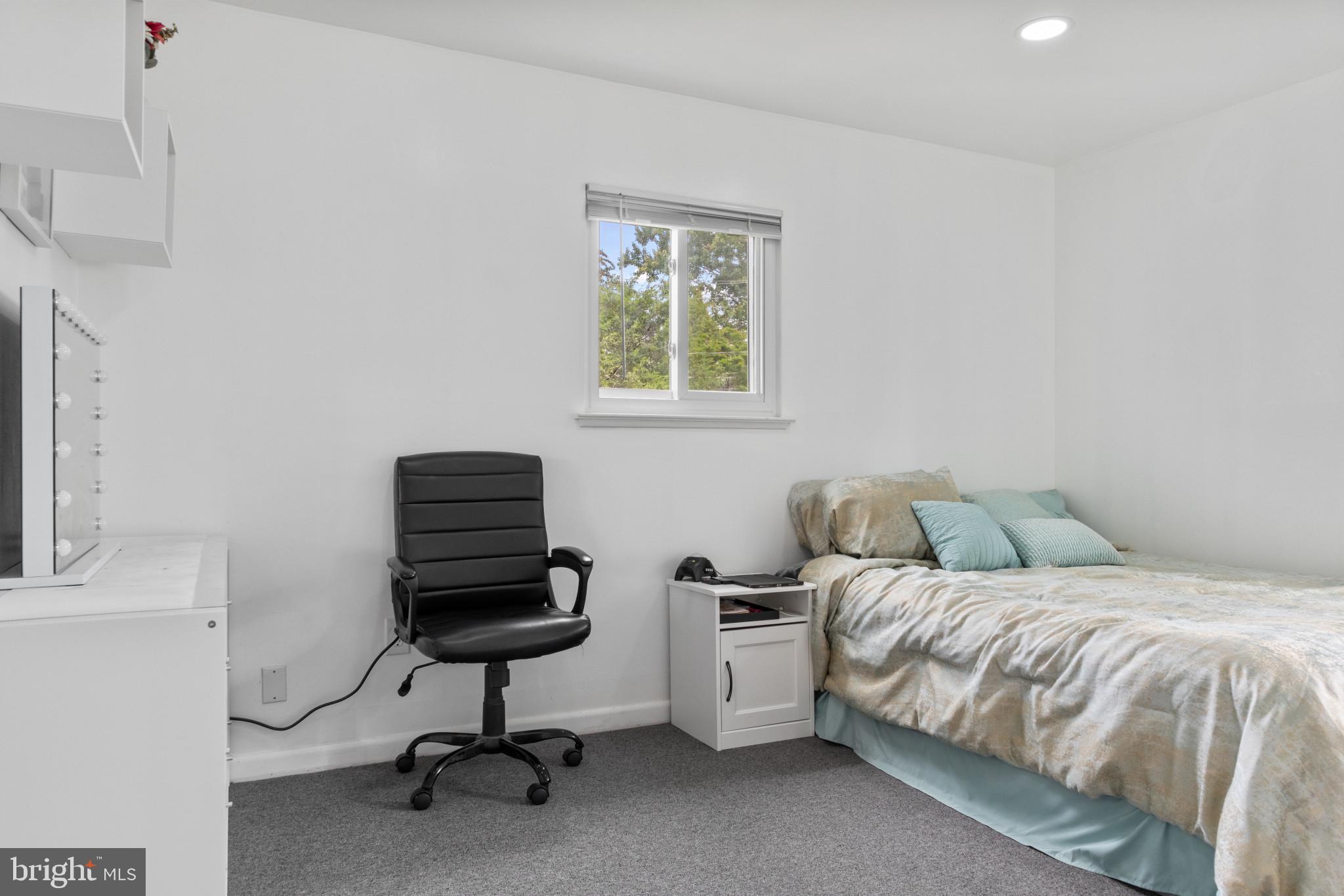 6200 Collinsway Road Catonsville, MD 21228 - Photo 23 of 50