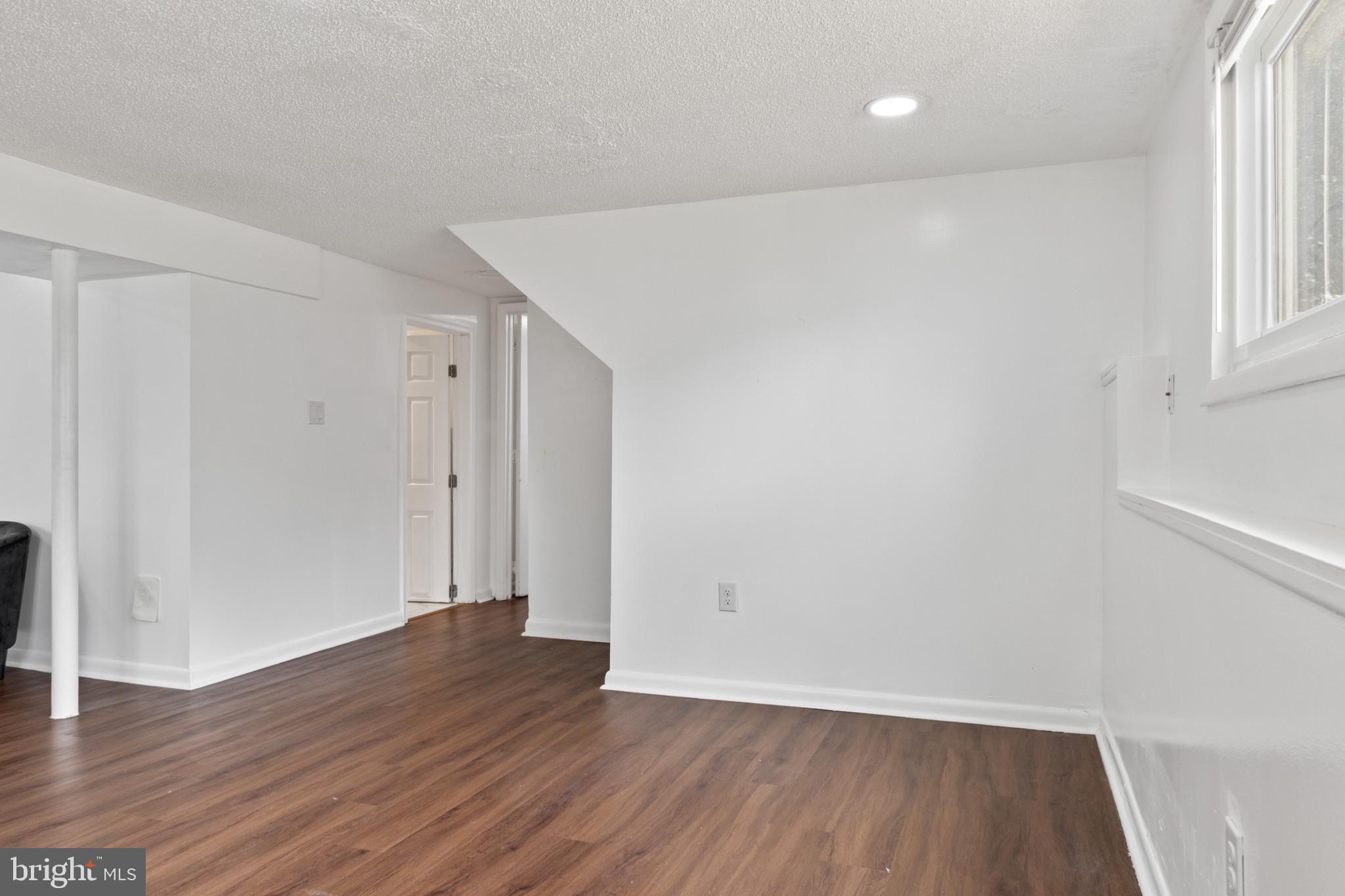 6200 Collinsway Road Catonsville, MD 21228 - Photo 29 of 50