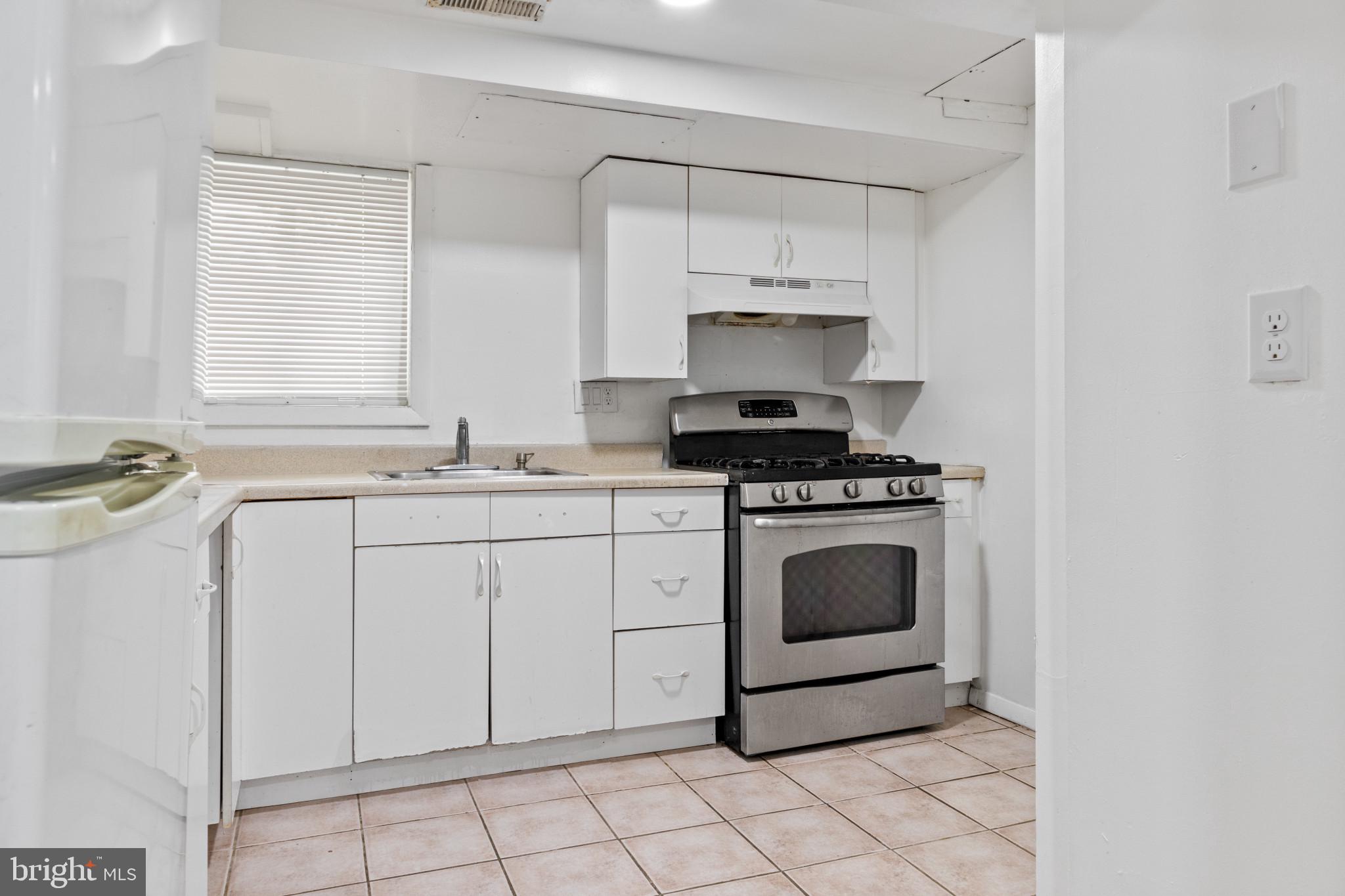 6200 Collinsway Road Catonsville, MD 21228 - Photo 40 of 50