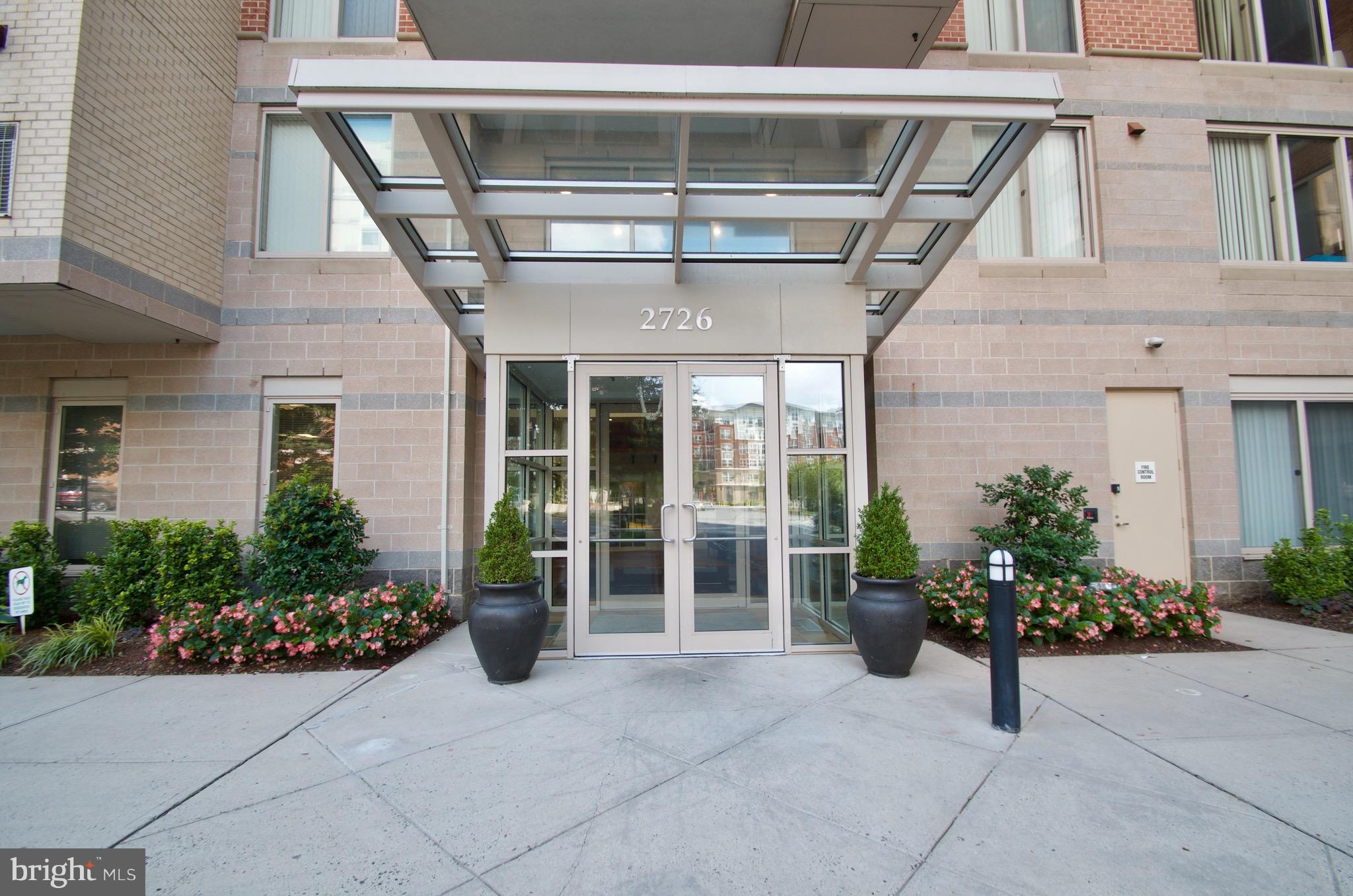 2726 Gallows Road, Unit 917 Vienna, VA 22180 - Photo 2 of 25 Exterior (General)