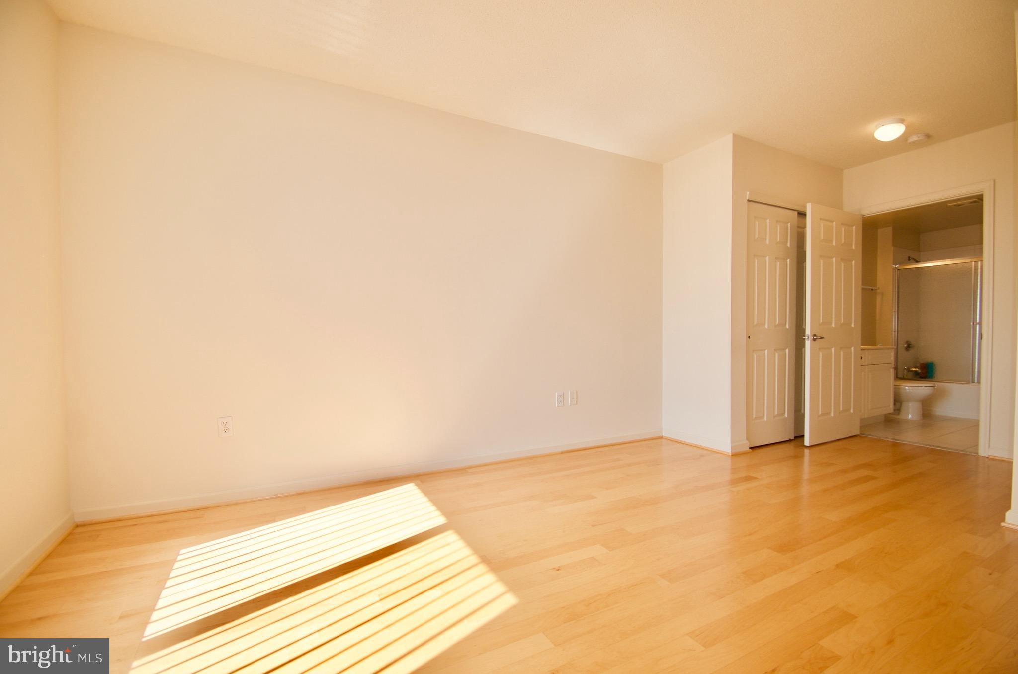 2726 Gallows Road, Unit 917 Vienna, VA 22180 - Photo 12 of 25 Bedroom