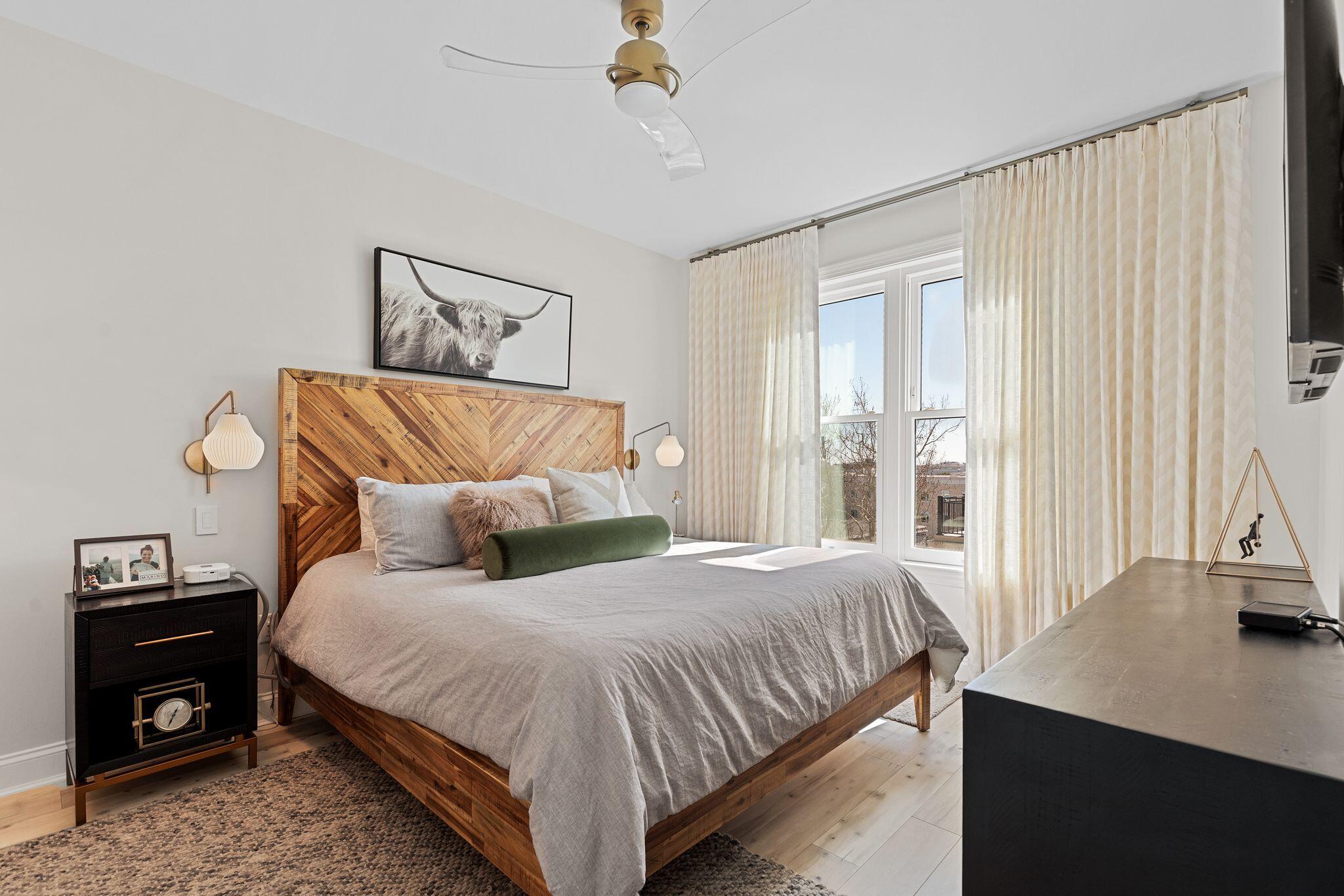 21 George Street, Unit 407 Charleston, SC 29401 - Photo 17 of 34 21georgeunit407-keeneyemarketing-019