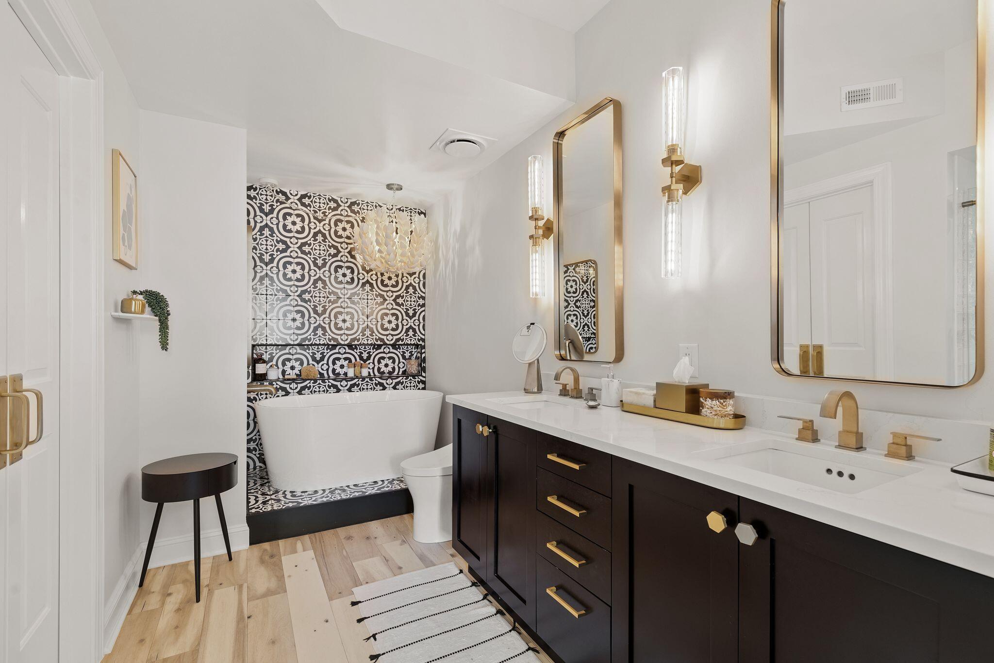 21 George Street, Unit 407 Charleston, SC 29401 - Photo 19 of 34 21georgeunit407-keeneyemarketing-021