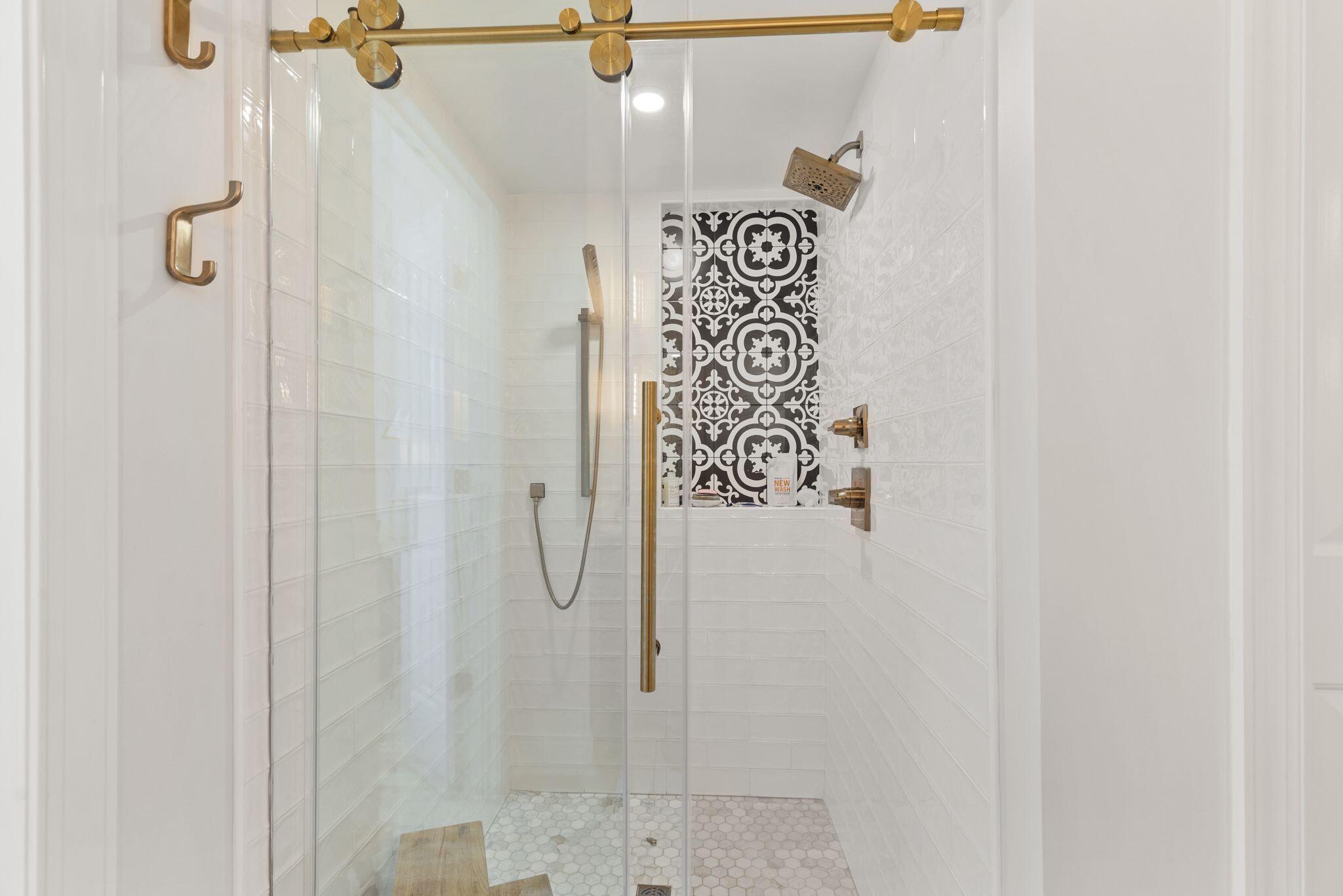 21 George Street, Unit 407 Charleston, SC 29401 - Photo 21 of 34 21georgeunit407-keeneyemarketing-023