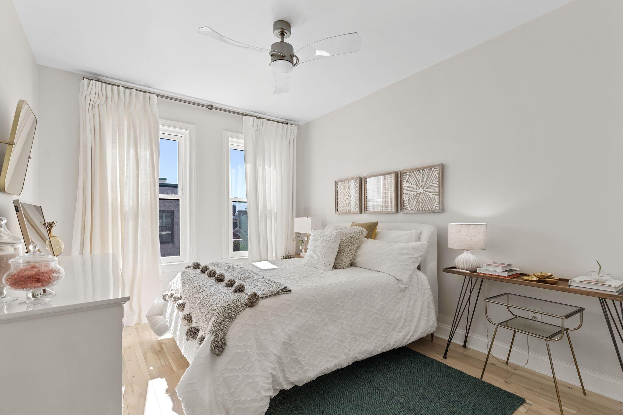 21 George Street, Unit 407 Charleston, SC 29401 - Photo 23 of 34 21georgeunit407-keeneyemarketing-026