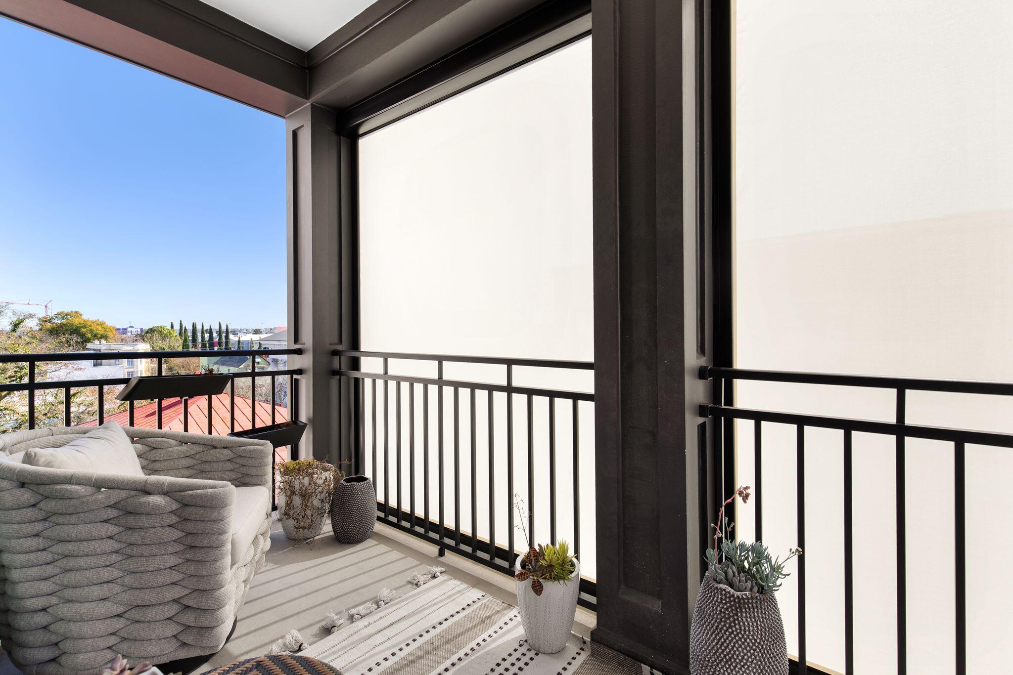 21 George Street, Unit 407 Charleston, SC 29401 - Photo 27 of 34 21georgeunit407-keeneyemarketing-030