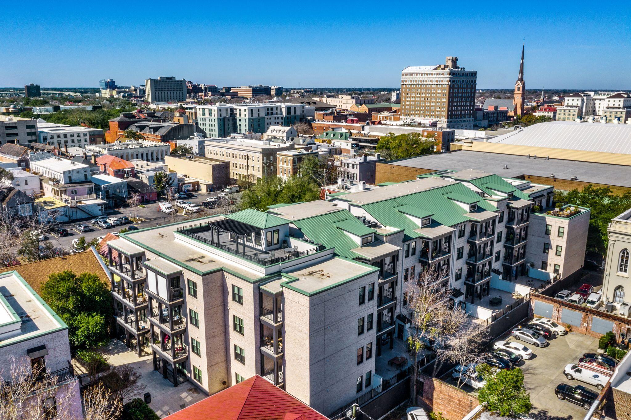 21 George Street, Unit 407 Charleston, SC 29401 - Photo 33 of 34 21georgeunit407-keeneyemarketing-037