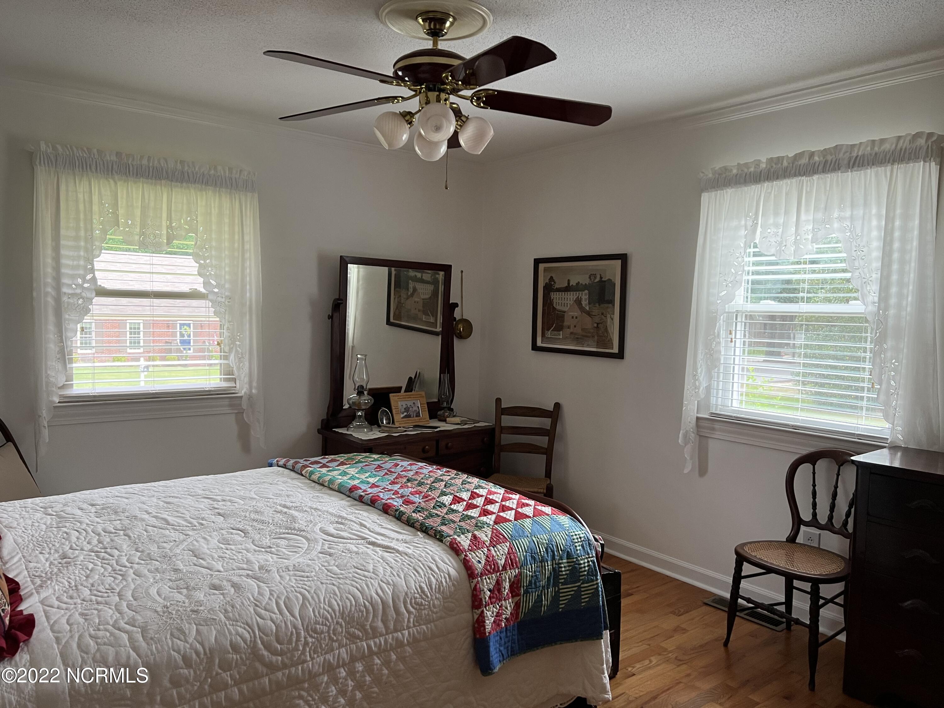 402 Pineview Road Clinton, NC 28328 - Photo 19 of 31 Bedroom 3