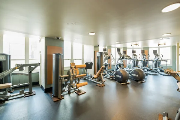 $5,200 | 345 North LaSalle Drive, Unit 3902, Chicago, IL 60654