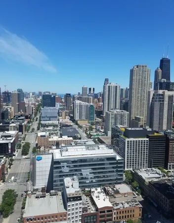 $5,200 | 345 North LaSalle Drive, Unit 3902, Chicago, IL 60654