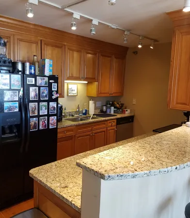 $5,200 | 345 North LaSalle Drive, Unit 3902, Chicago, IL 60654