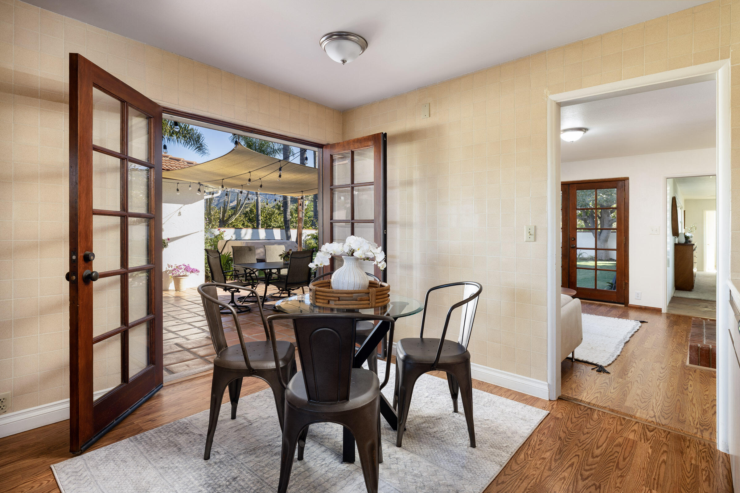 200 Ellwood Ridge Road Goleta, CA 93117 - Photo 16 of 57 Sweet Eating nook