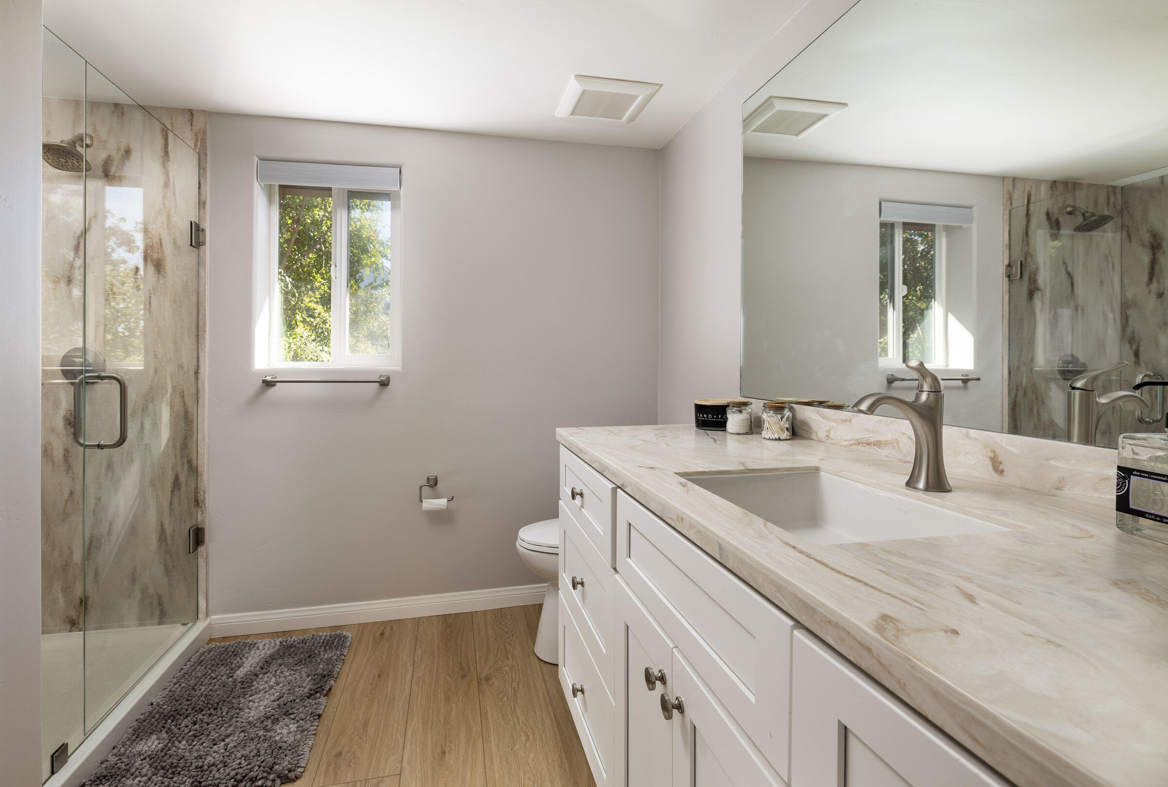 200 Ellwood Ridge Road Goleta, CA 93117 - Photo 30 of 57 Downstairs Guest Apartment Bathroom