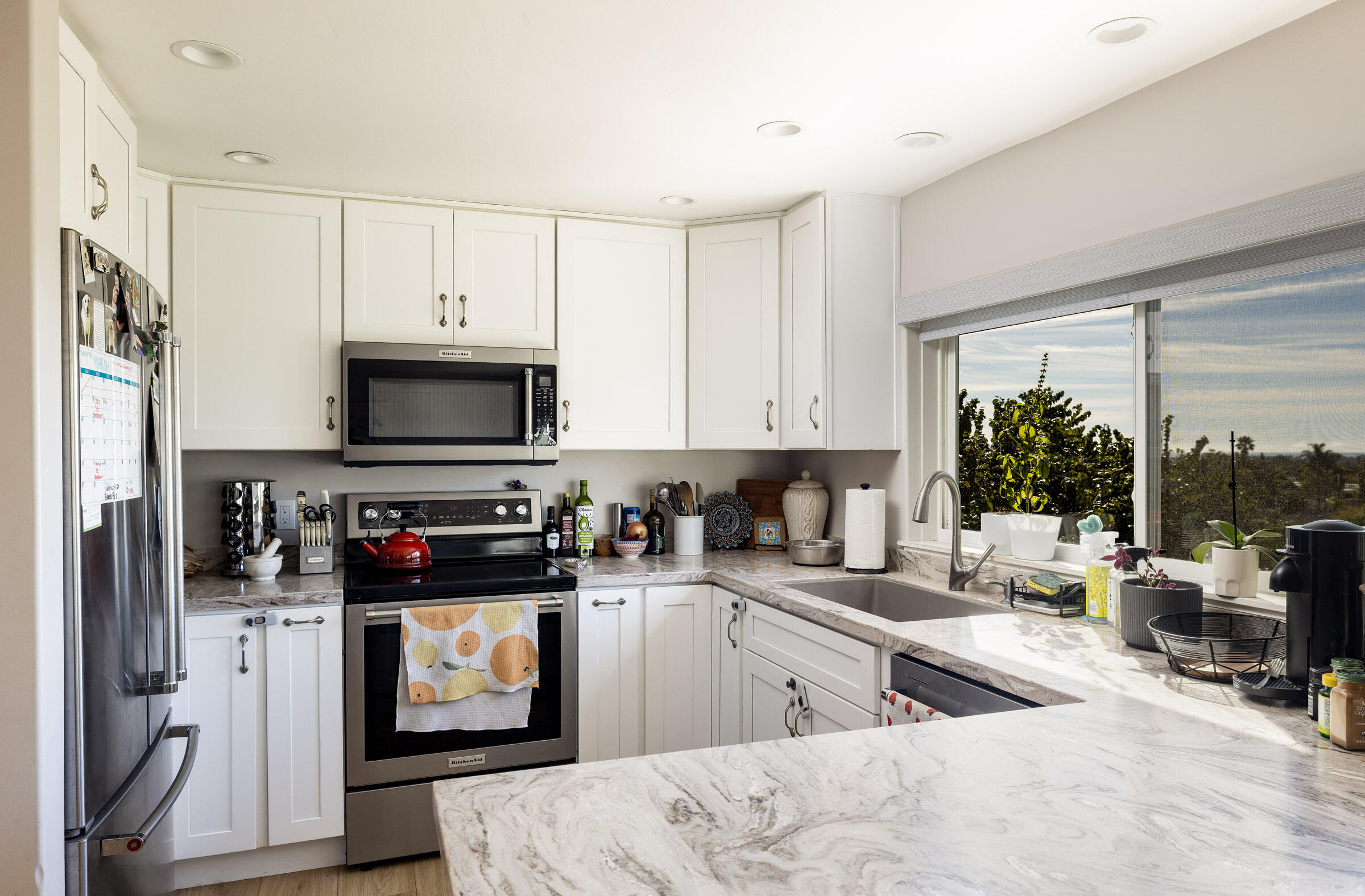 200 Ellwood Ridge Road Goleta, CA 93117 - Photo 33 of 57 Upstairs Guest Apartment kitchen