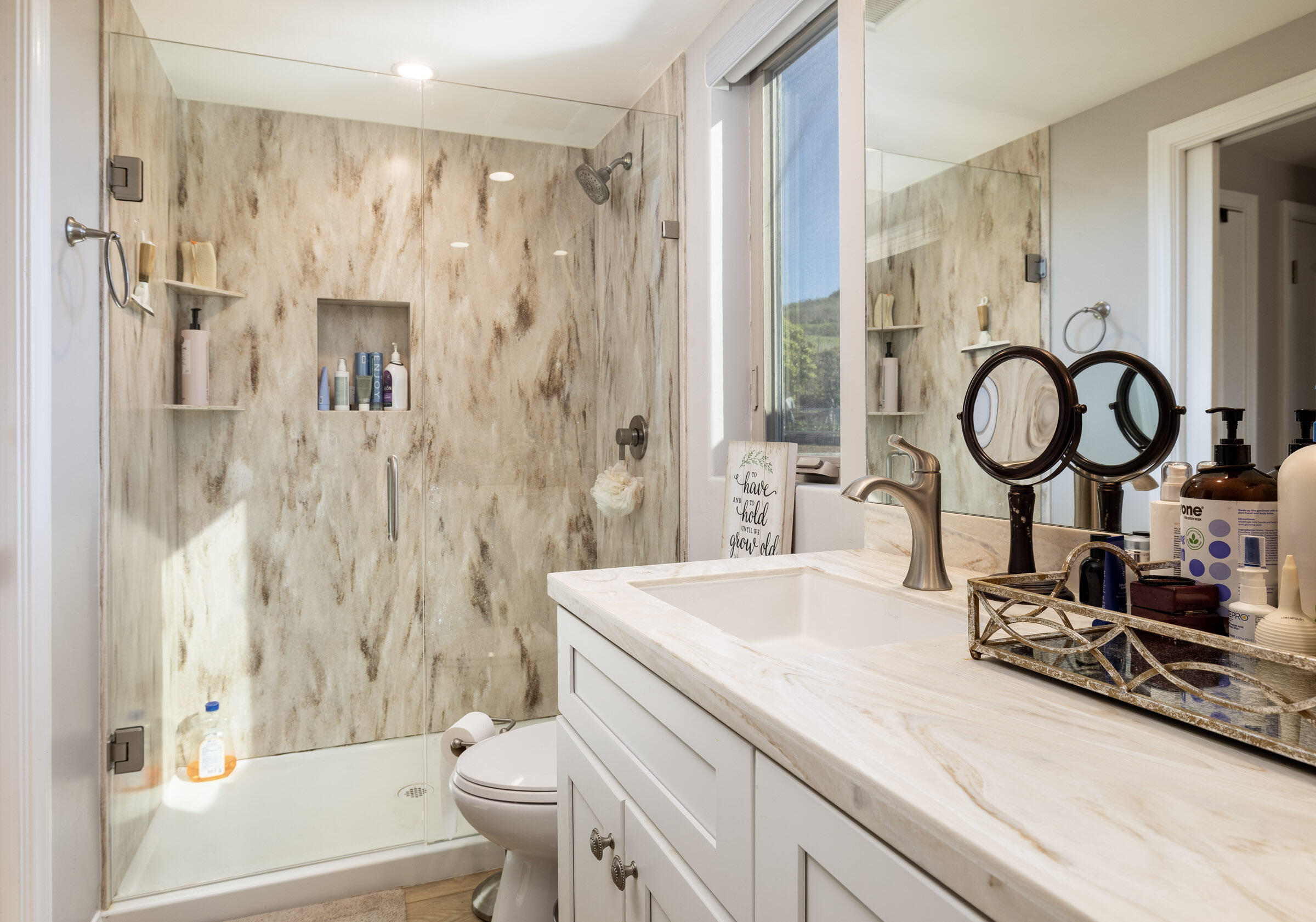 200 Ellwood Ridge Road Goleta, CA 93117 - Photo 35 of 57 Upstairs Guest Apartment Bathroom