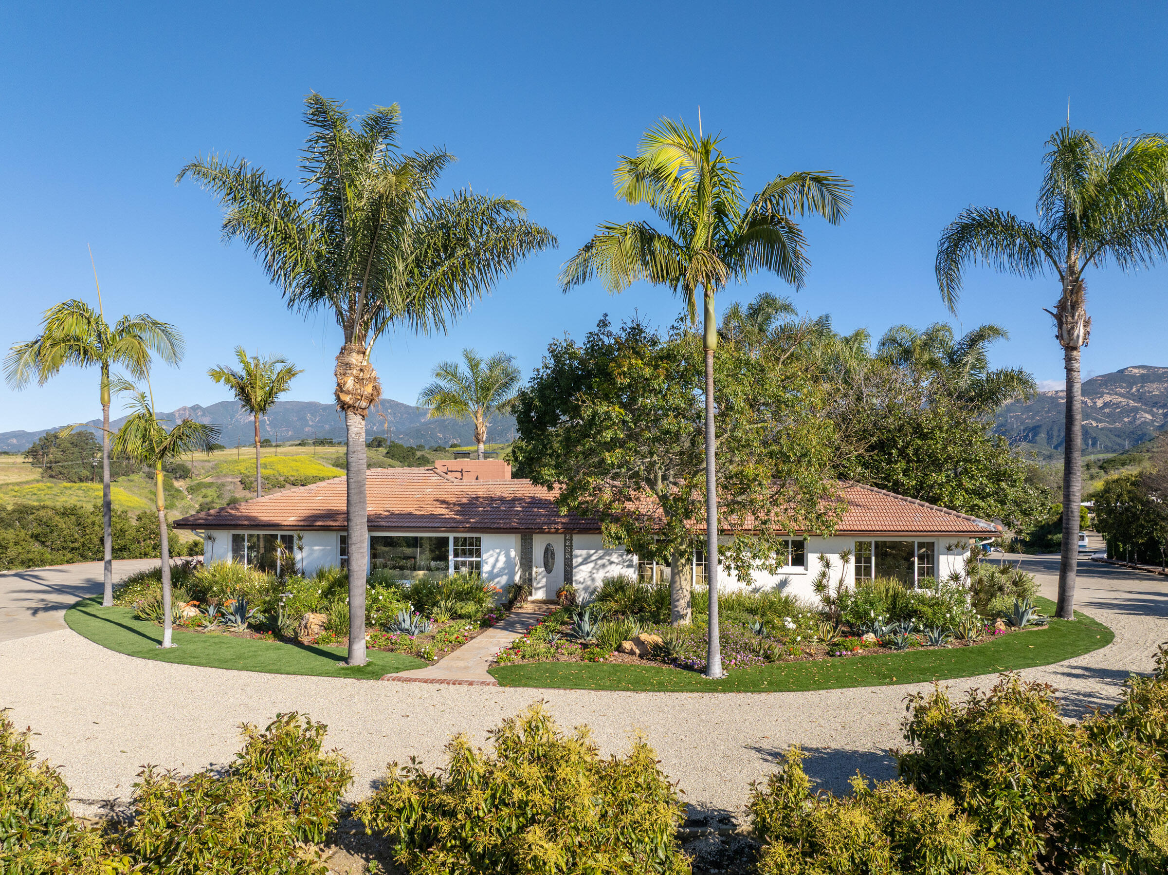 200 Ellwood Ridge Road Goleta, CA 93117 - Photo 6 of 57 Single Level Main House