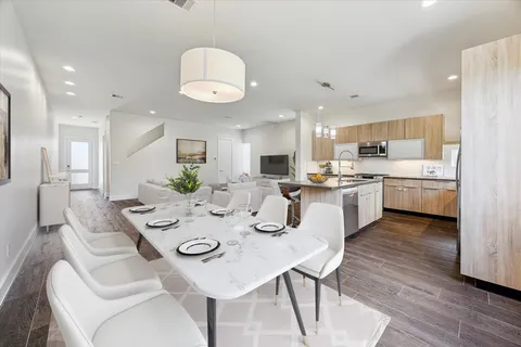 $365,000 | 2220 Cortijo Place, Houston, TX 77091