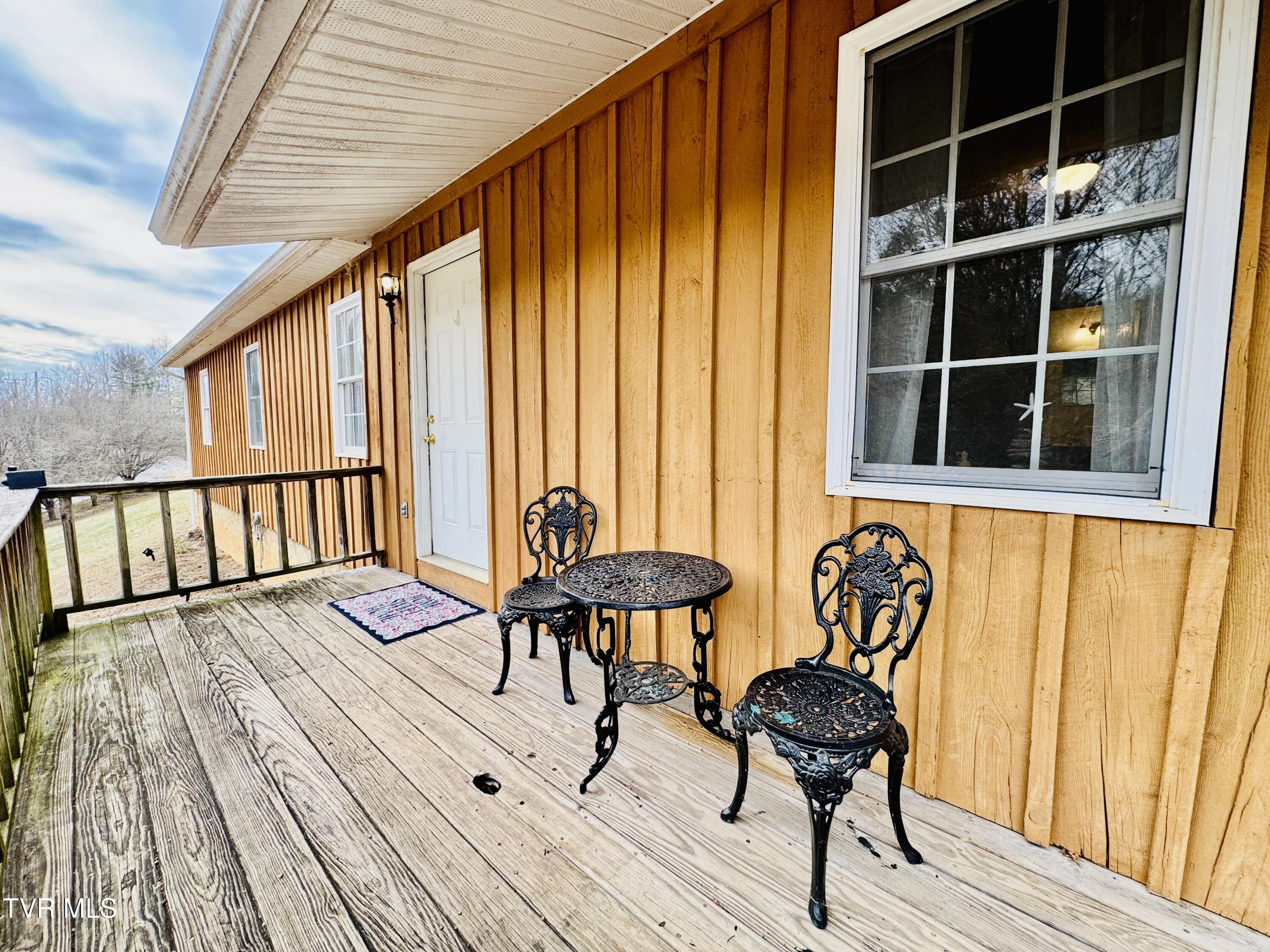 474 Long Hollow Road Elizabethton, TN 37643 - Photo 34 of 40 IMG_9158
