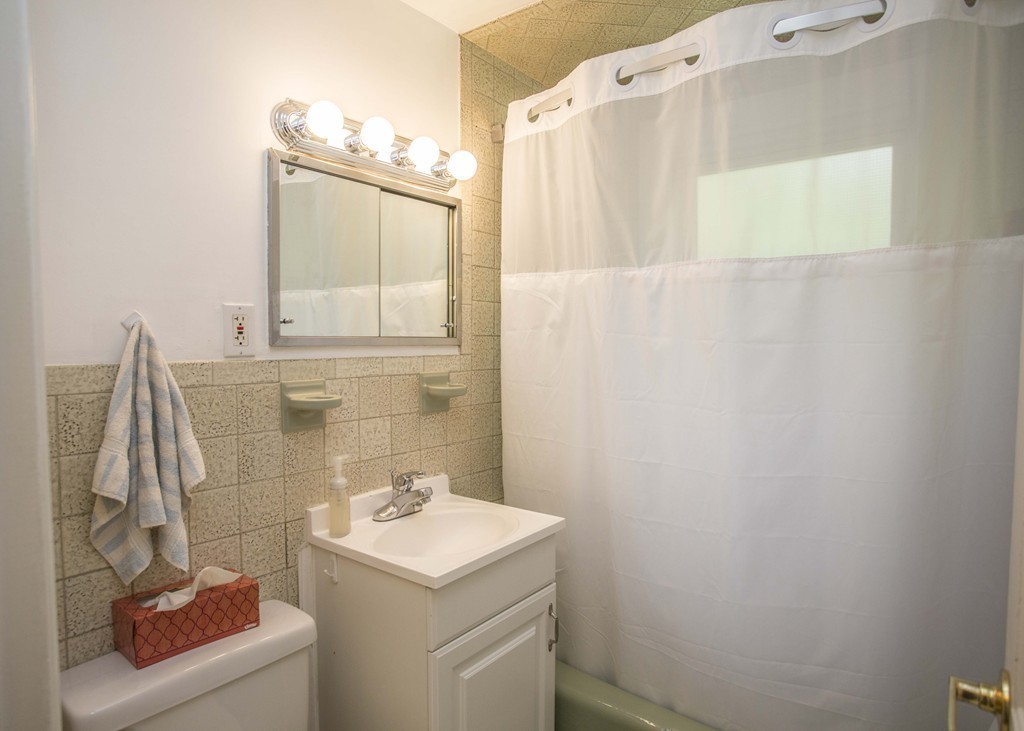 102 Wilkins Road Braintree, MA 02184 - Photo 13 of 29 Gallery Image 13