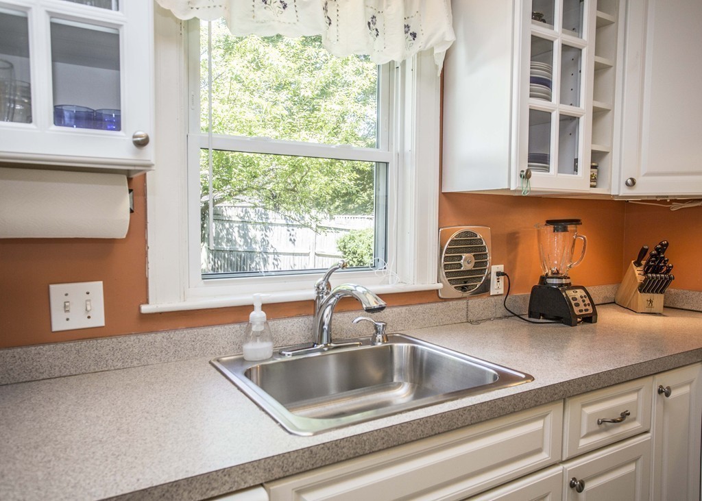 102 Wilkins Road Braintree, MA 02184 - Photo 9 of 29 Gallery Image 9
