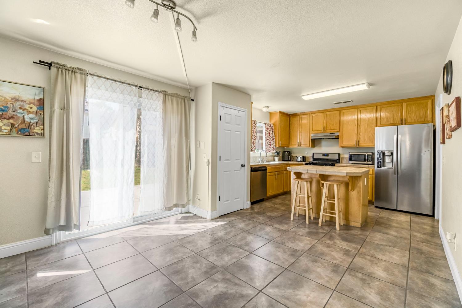 1050 Monterey Street Madera, CA 93637 - Photo 12 of 43