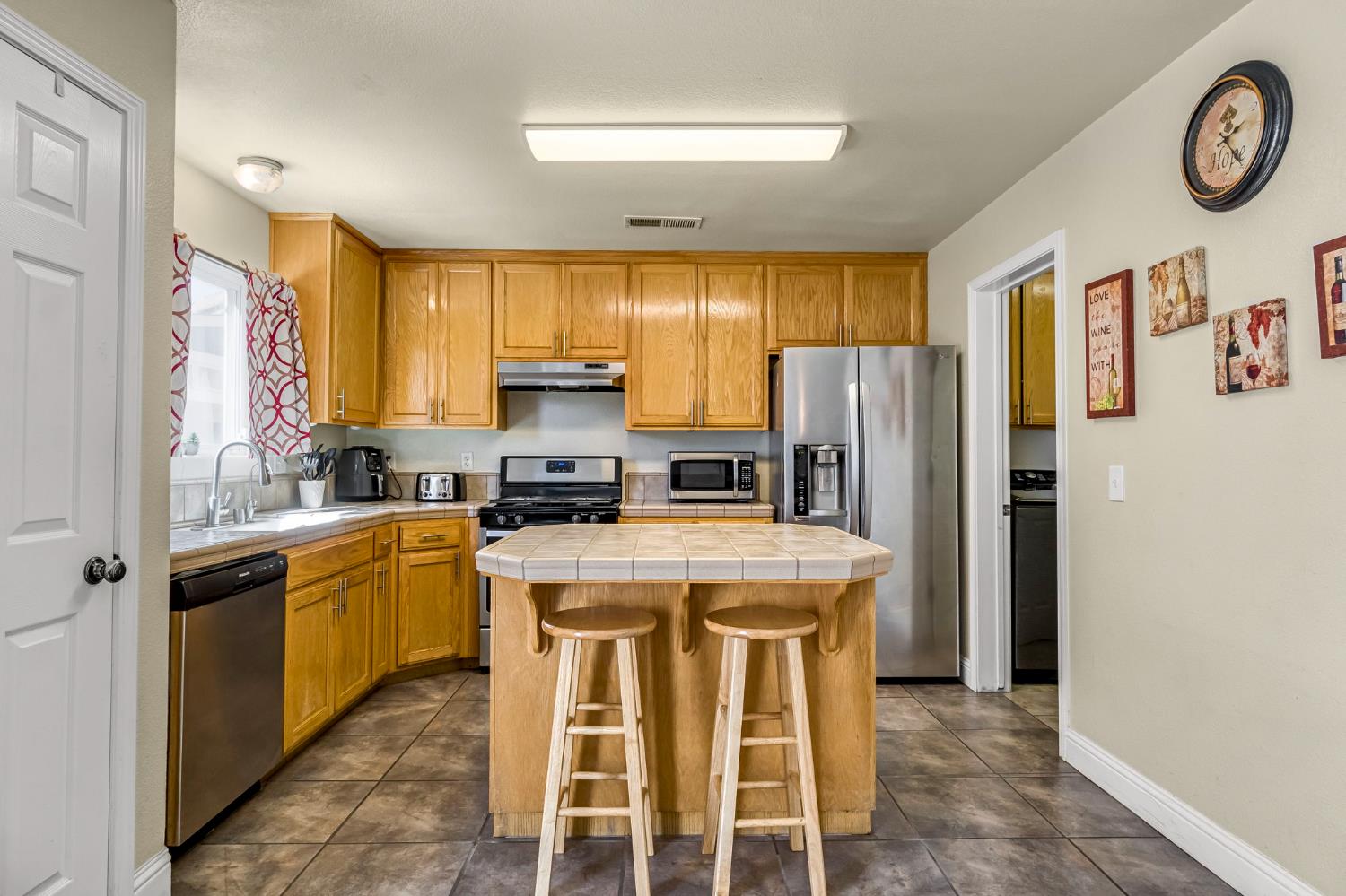 1050 Monterey Street Madera, CA 93637 - Photo 15 of 43